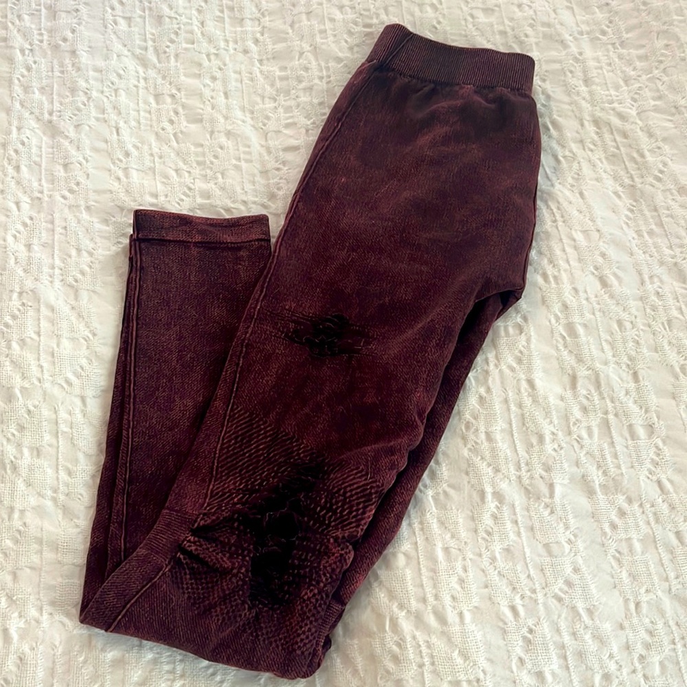 Never Worn Nikibiki leggings with a flare.